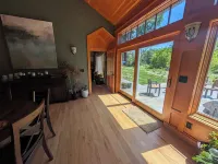 RiverSong Main: 3br 2ba River Access, Rock Pool, Creek View, Nature Life