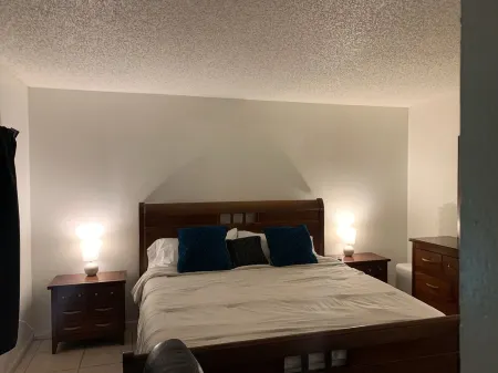 2-bedroom townhouse in fantastic Lauderhill, Kings