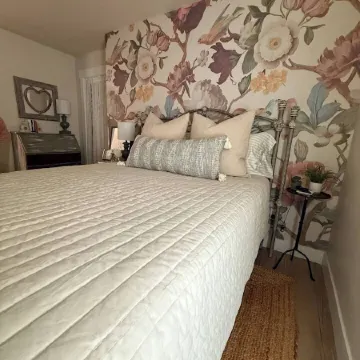 4 BR Townhouse in Prime Location!