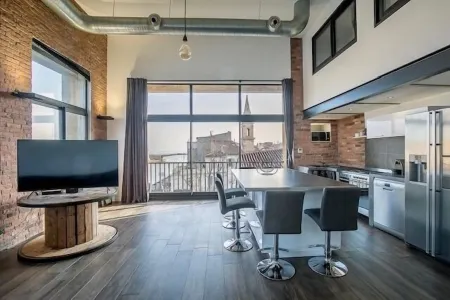 Loft 120m2 air-conditioned panoramic view Отели в г. Мартигес