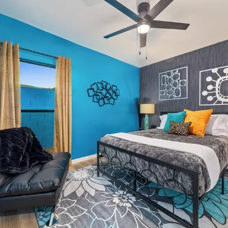 Game Room-Pool heated w/jacuzzi-Waffles-2 California King Beds-U of A 8 miles
