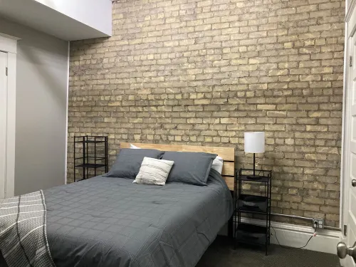 Historic Charm- 2 bedroom apartment, downtown Albert Lea