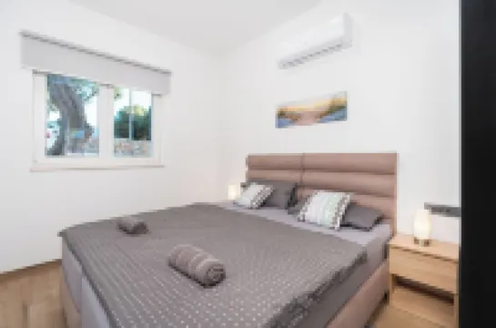 Neu Erbaute Luxuriöse Öko-villa zum Sonder-erstbezugspreis! Hotels in 