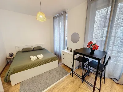 Cosy apartment Saint-Chamond 聖伊雷內教堂附近的飯店