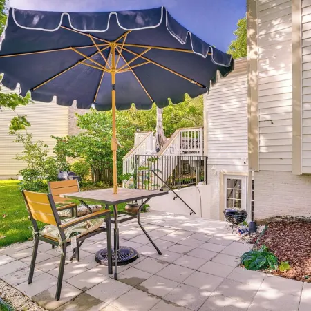 Elegant Executive Stay Near Dulles Airport - Private Office & Entrance