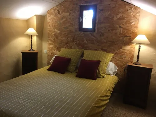 Quiet Mazet at Ferme des Clos d'Uzes Hotels in Montaren-et-Saint-Mediers