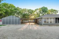Charming house in welcoming Denton with. EV charger