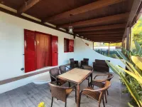 Villa Pizzomunno, small villa in Vieste with direct access to the sandy beach.