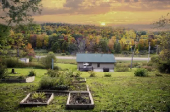 A Cozy Retreat Nestled in the Mountains