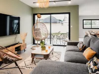 Modern villa with Spa 10 pers Hotels in Santec