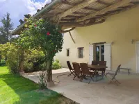 Renovated farmhouse with swimmingpool and beautiful view