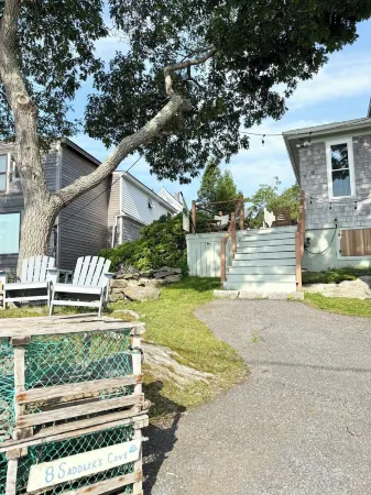 New Listing: Five Islands Waterfront Retreat Отели в г. Сагадахок