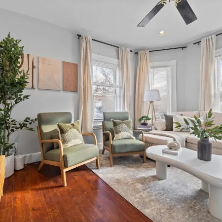 3BR2BATH Lux Home in Somerville