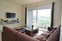 Relax with family at Charming 2bedroom apartmnt with WiFi AC in wonderful Mysore