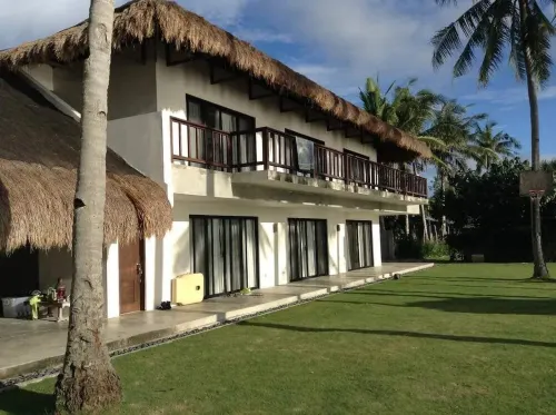 M San Rem Villa Hotels in San Remigio