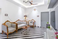 3 BHK Private villa with pool, WiFi, AC and Kitchen & Car Parking Hotel a Solim
