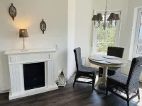 Ferienhaus Seenah. 5 Min zum Hainer See - Eigene Fewo - Ideal für 4 Personen - Các khách sạn ở Neukieritzsch