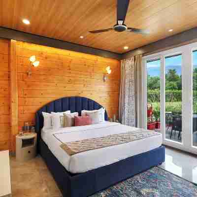 ELIVAAS Esh Birch Rooms