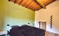 Tuscan villa for 8 people with pool near Lucca. Hotels in Borgo a Mozzano