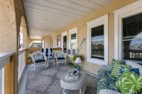 Heated Pool and Modern Comforts - Gorgeous Coastal Haven Hotel a Wildwood Crest