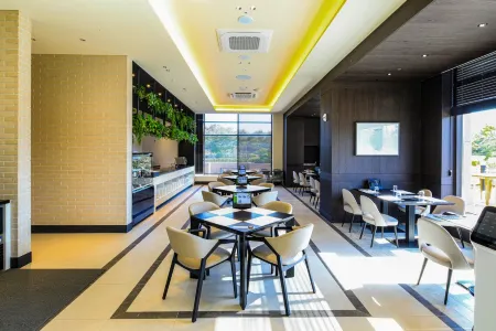 Yeongrangho Resort Отели рядом с достопримечательностью «Yeongnangho»