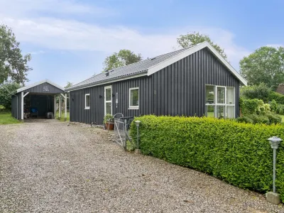 "Locan" - 1.2km from the Sea Hotels near Ristinge Kirke
