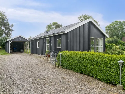 "Locan" - 1.2km from the Sea - 4-Star