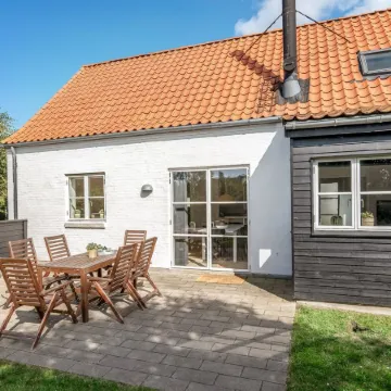 "Marijanne" - 500m from the Sea