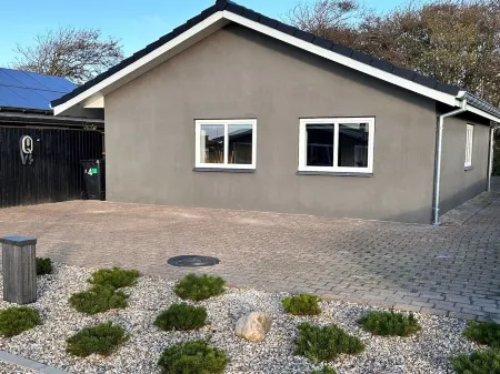 "Eino" - 150m from the sea Отели рядом с достопримечательностью «Bogtrykmuseet»