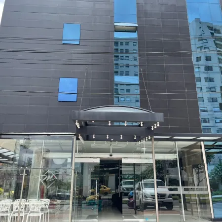 Hotel Plaza Sport Отели рядом с достопримечательностью «Конгресс-центр G12»