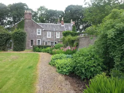 Large country house perfect for family or friends. のホテル