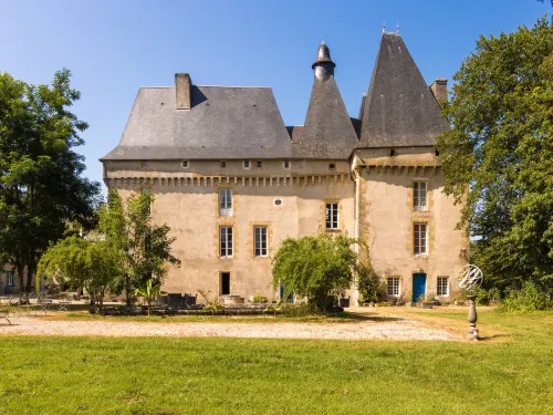 Castle Apartment in Chaleix near Forest