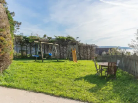 The Benervilloise villa with its feet in the water