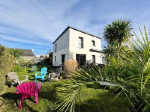 Modern house near the coast Hôtels à : Carantec