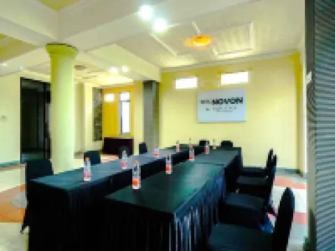 Tripletree Novon Family Hotel Hotels in Blimbing