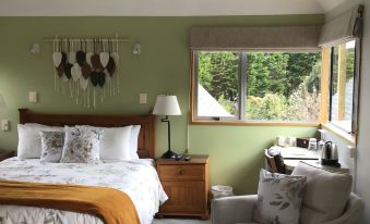 Woodland Glen Lodge B&B