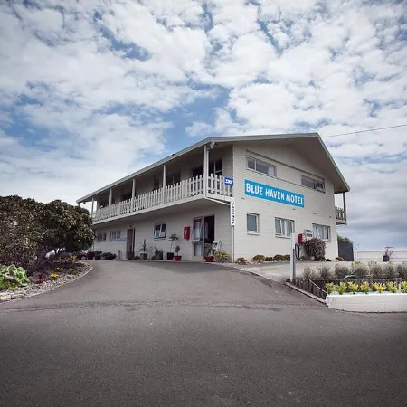 Blue Haven Motel Отели рядом с достопримечательностью «Парк Мемориал»