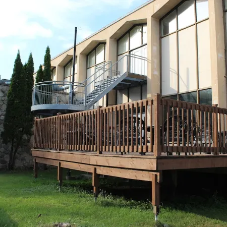 Travelodge by Wyndham Trois-Rivieres