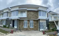 K House Villa, Batu