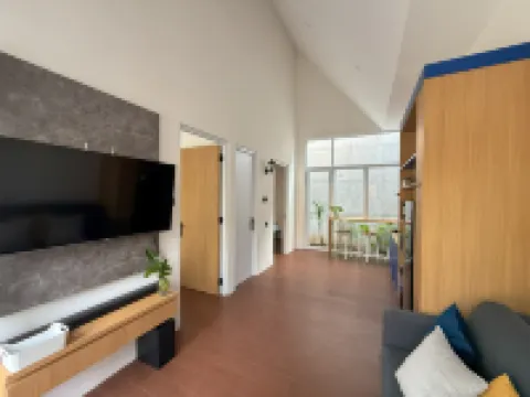 Villa Montana House by SAKALAVASA