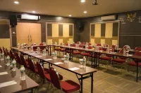 Green Red Hotel Syariah Jombang Hotels in Peterongan