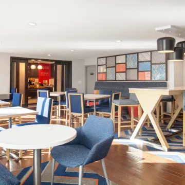 Hampton Inn Phoenix-Airport North