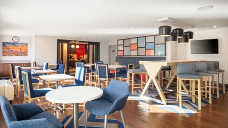 Hampton Inn Phoenix-Airport North