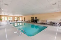 Hampton Inn Dickson - Pools