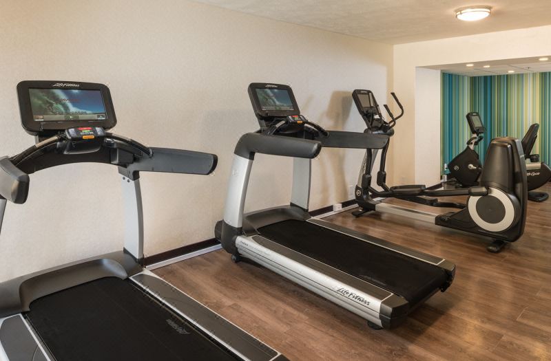 Holiday Inn Express & Suites Springfield by IHG photo 5