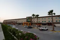 Holiday Inn Express CABO SAN LUCAS by IHG - ที่มีที่จอดรถ