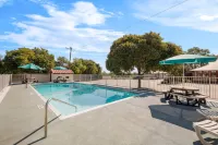 Super 8 by Wyndham Fredericksburg Hotels in Fredericksburg