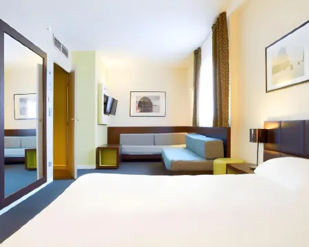 Kyriad Orly AÉROPORT - Athis Mons Hotels in Essonne