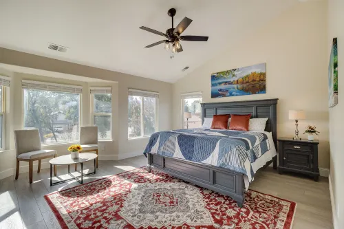4 Mi to Downtown Reno: Family Retreat w/ Fireplace - Bungalows