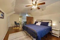 Waterfront Hartfield Vacation Rental w/ Dock! - 3-Star